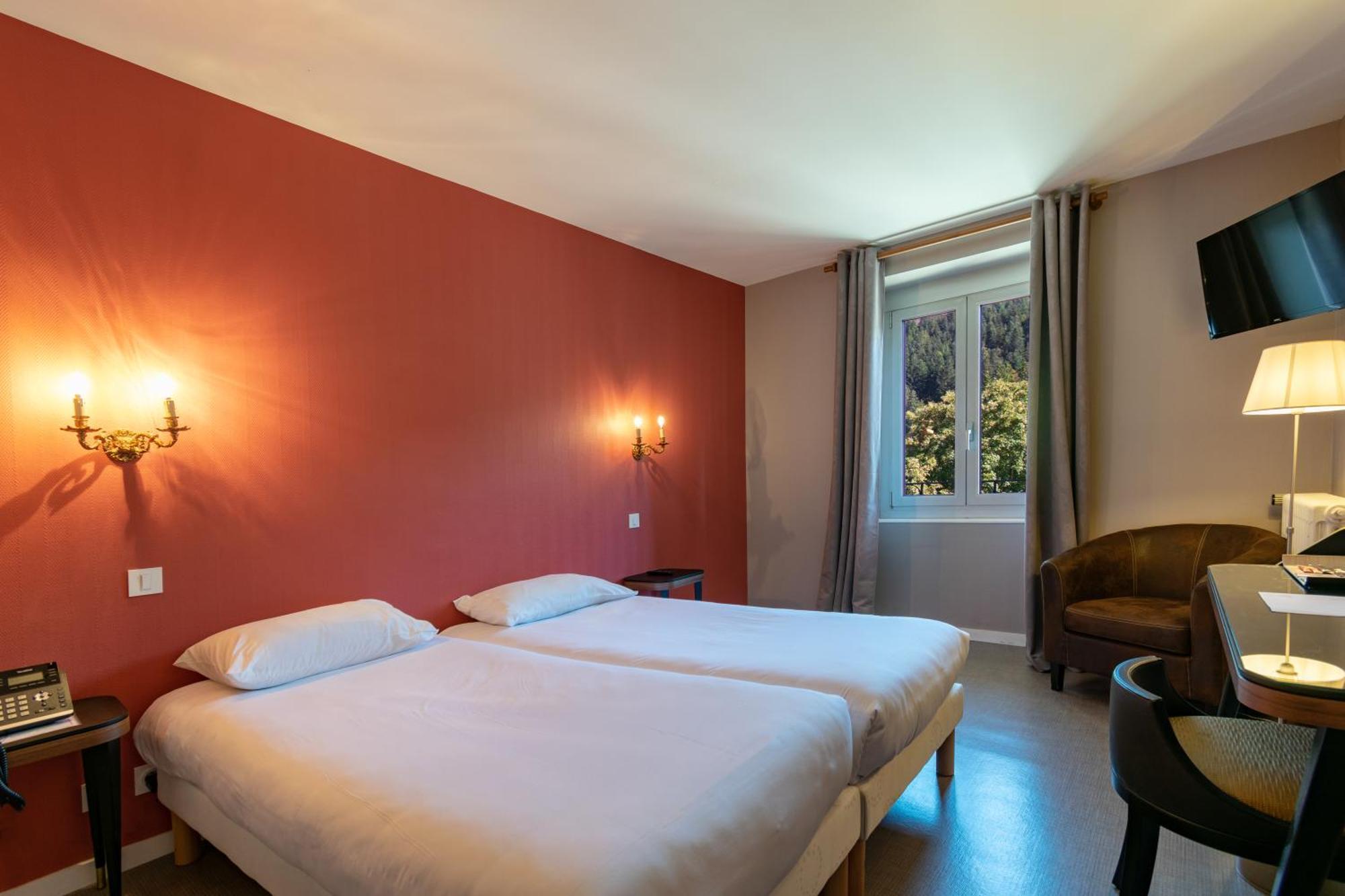 Hotel-Restaurant Le Lac Malbuisson Kültér fotó
