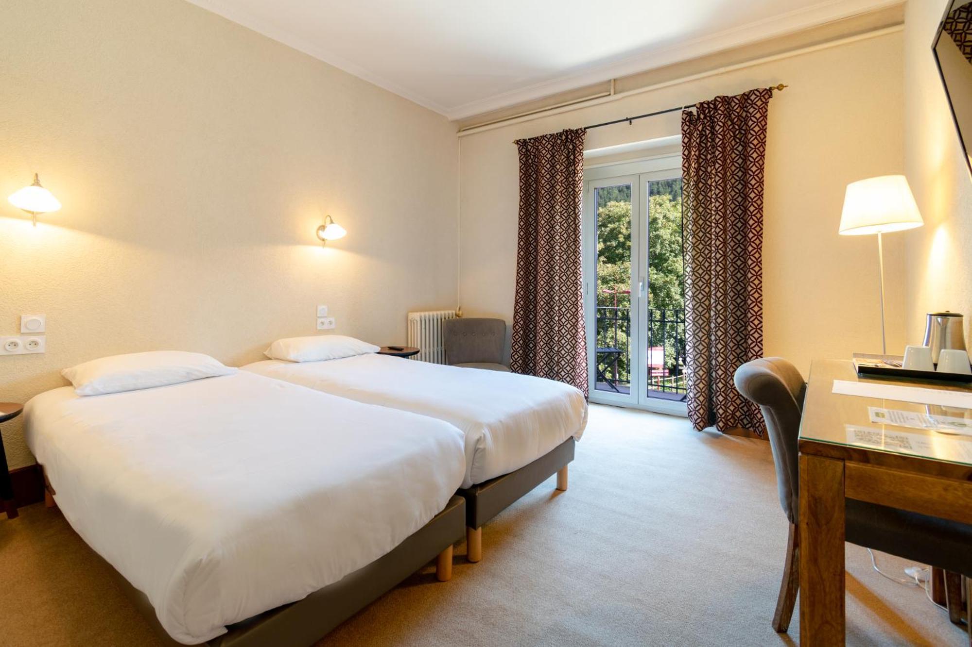 Hotel-Restaurant Le Lac Malbuisson Kültér fotó