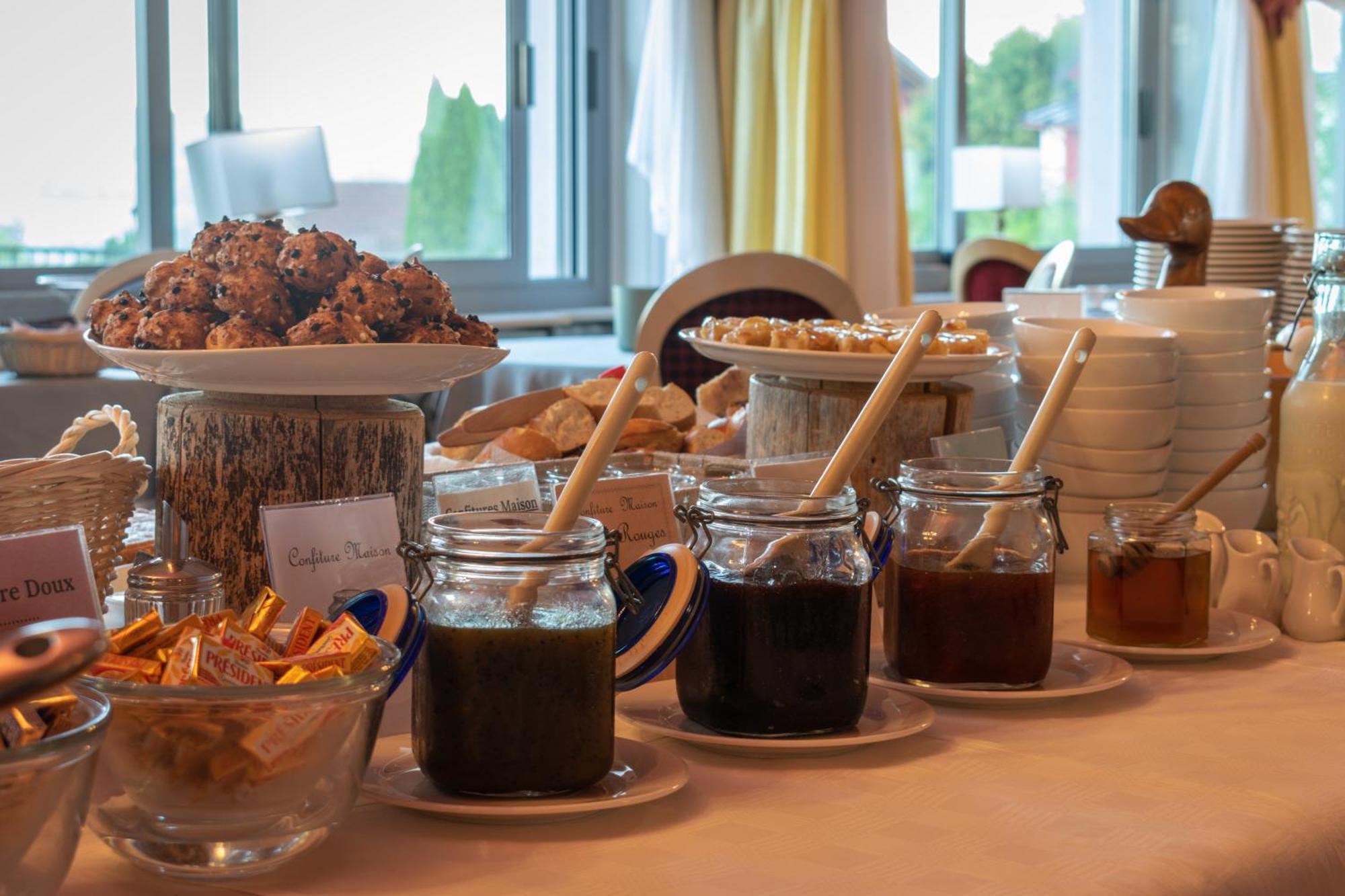 Hotel-Restaurant Le Lac Malbuisson Kültér fotó