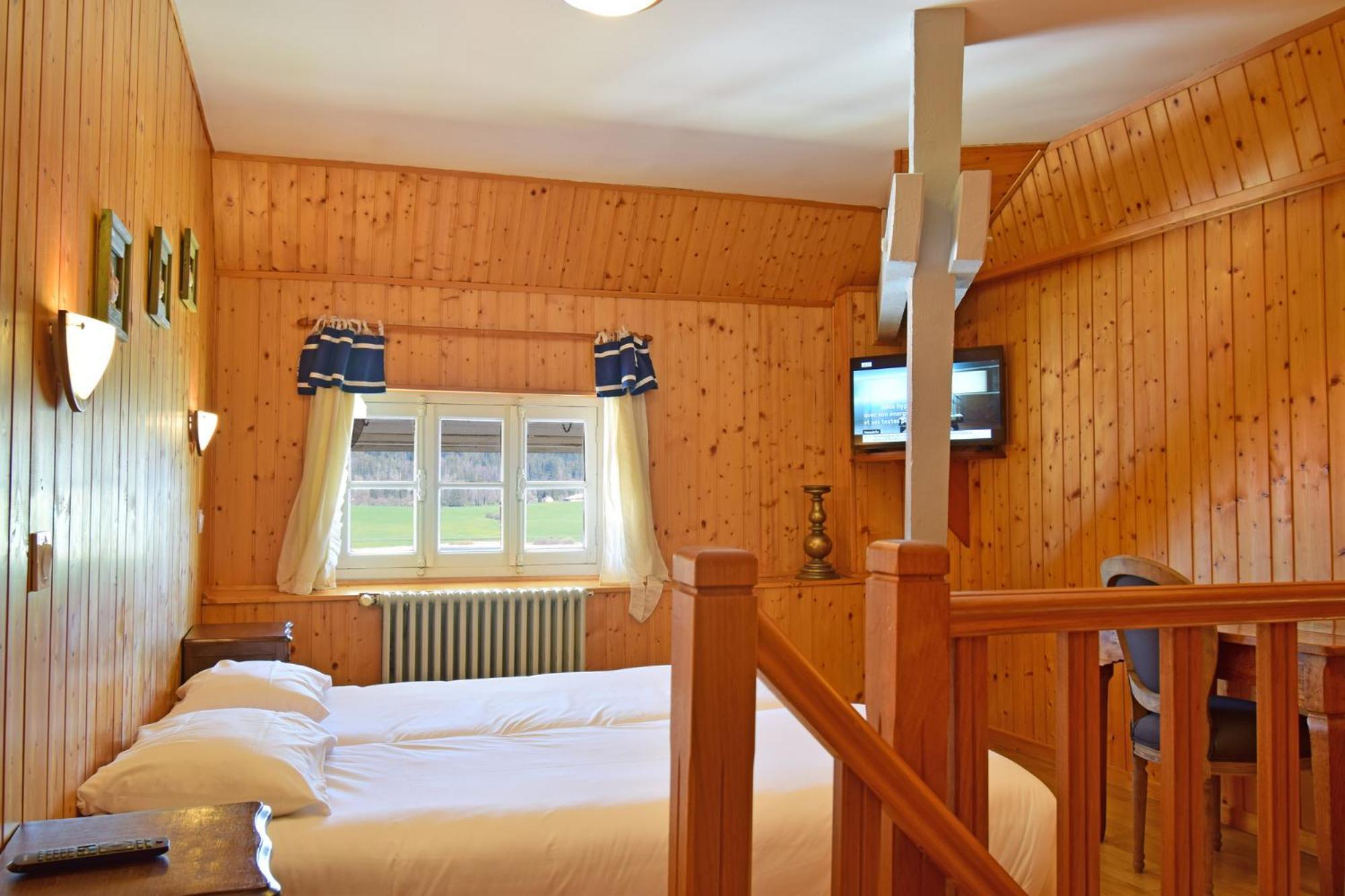 Hotel-Restaurant Le Lac Malbuisson Kültér fotó
