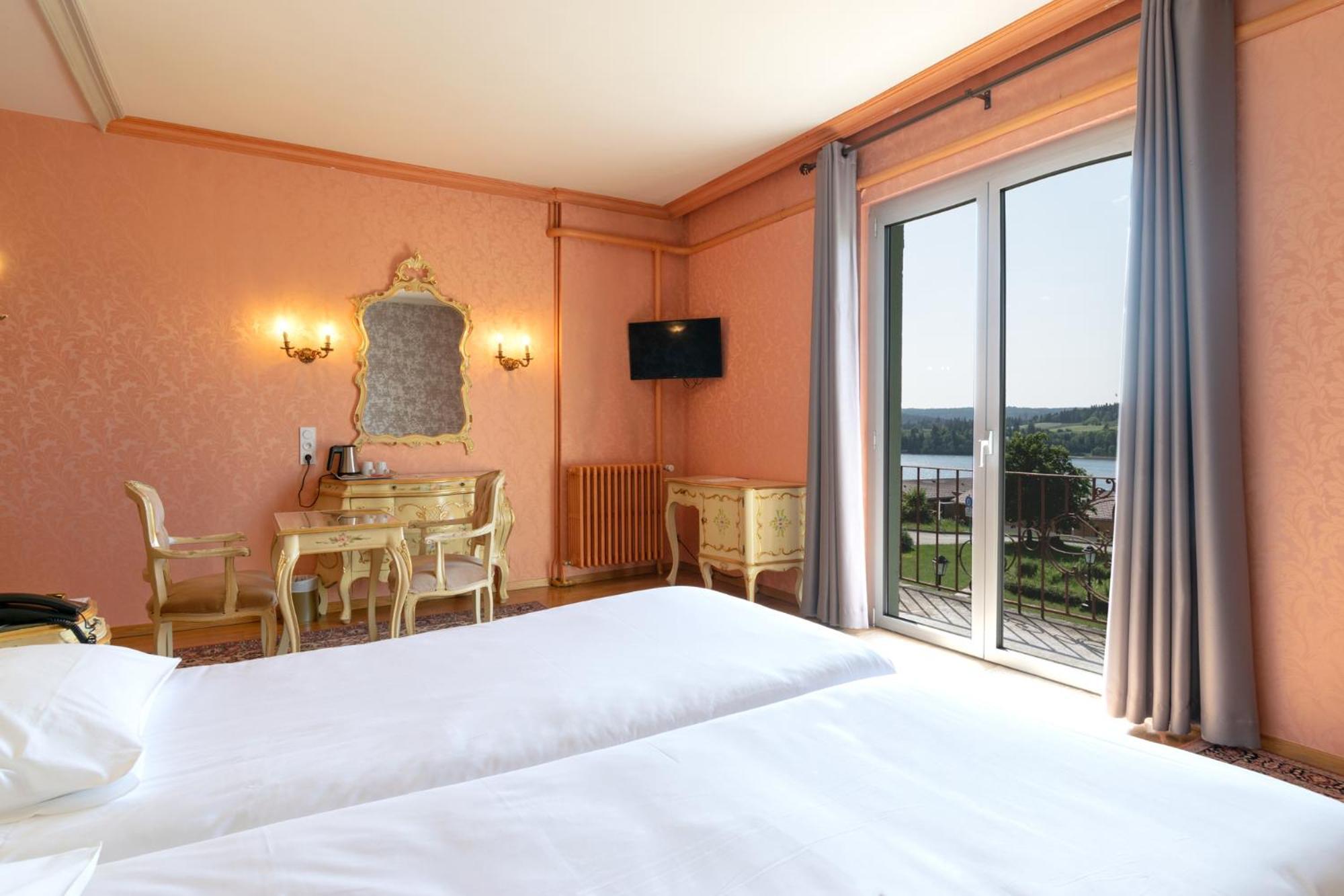 Hotel-Restaurant Le Lac Malbuisson Kültér fotó