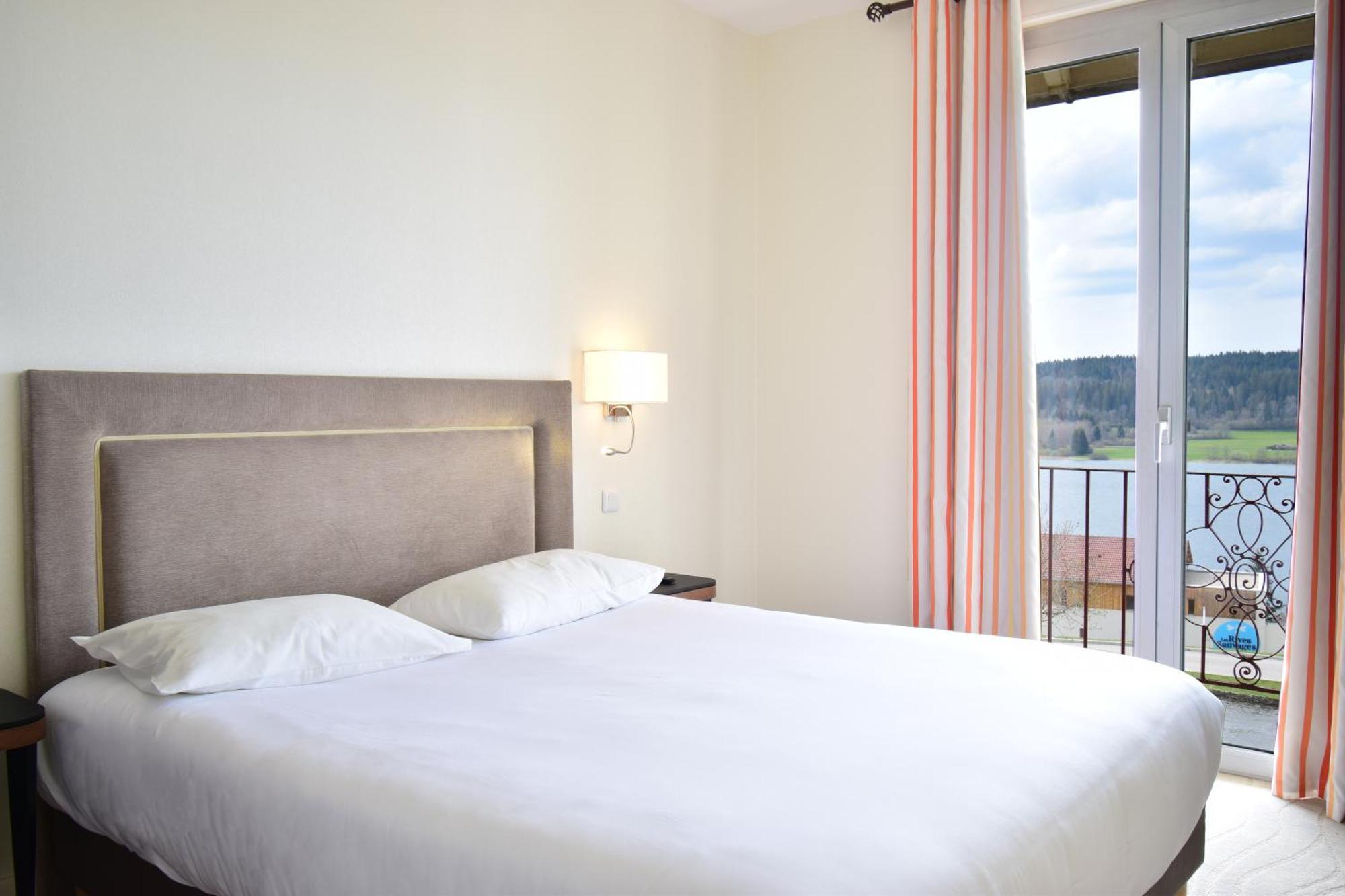 Hotel-Restaurant Le Lac Malbuisson Kültér fotó